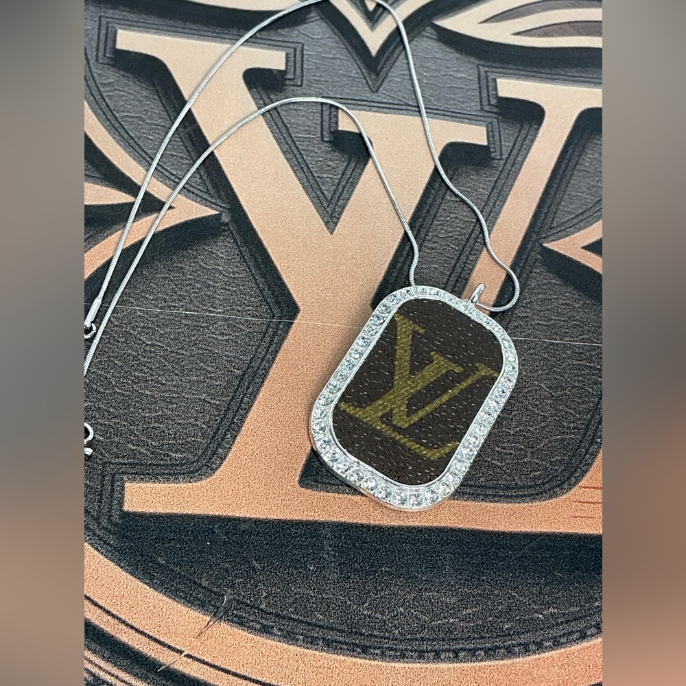 Louis Vuitton Brown  Silver Dog Tag 925 Snake Chain Necklace